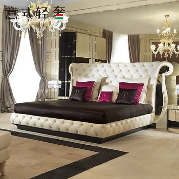 Неокласическа дворец висок клас, френски светлина, луксозна всекидневна, голяма спалня с двойно кожена катарама, начало легло