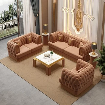 Луксозен матиран кожен диван, луксозно луксозна всекидневна вили, модерен постмодернистский кожен диван на втория етаж.